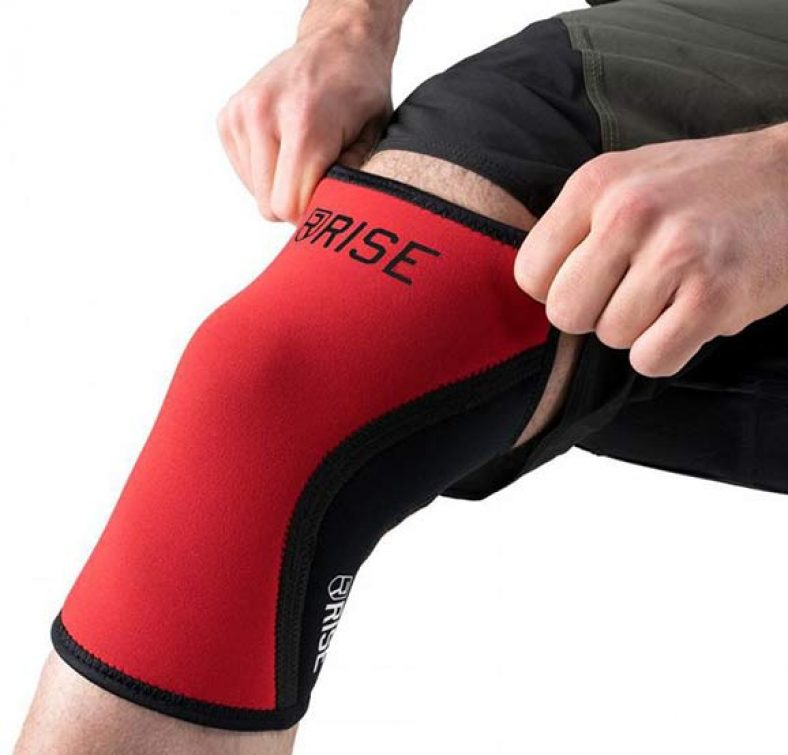 Knee Wraps vs. Knee Sleeves For Squats And Knee Injury Prevention